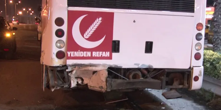 Alkollü sürücünün kullandığı otomobil 2 araca çarptı