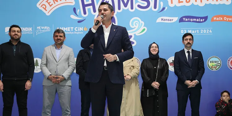 Murat Kurum, Pendik’te hamsi festivaline katıldı