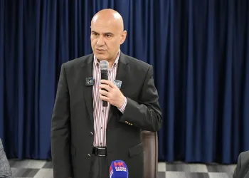 Özgür Özel’e “çaresizlik ve siyasi kalpazanlık” suçlaması