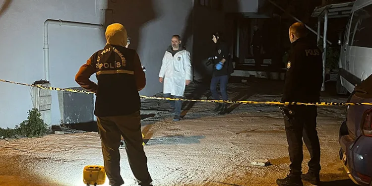 Davul çalma isteğini reddeden muhtarı vurdu