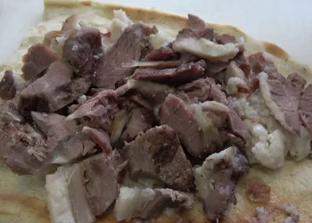 Büryan kebabı iftar sofralarını süslüyor