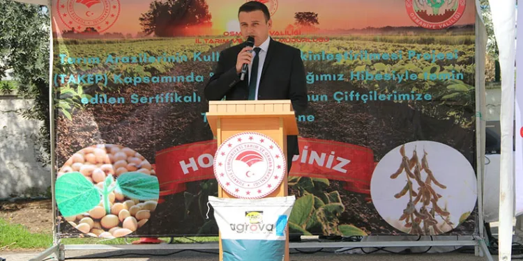 Osmaniye’de çiftçilere soya tohumu desteği