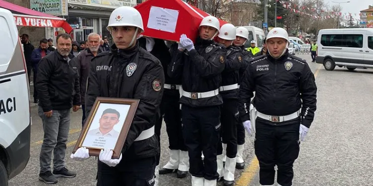 Şehit İlker Duran son yolculuğuna uğurlandı