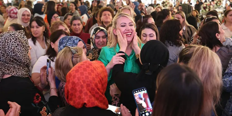 Kadınlardan Başkan Şeniz Doğan’a büyük ilgi