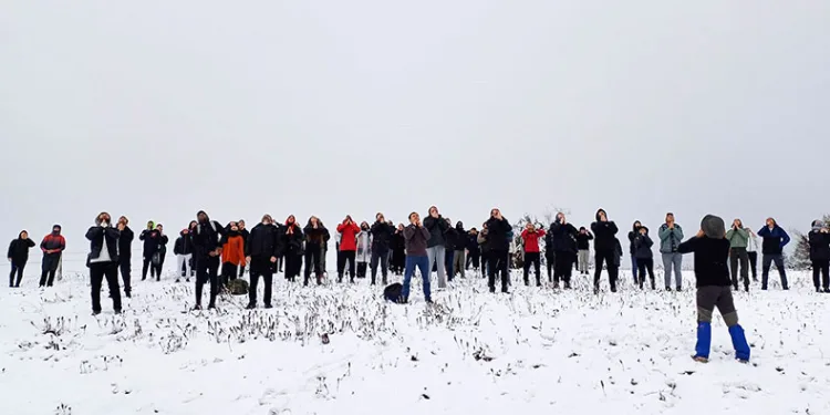 Öğrenciler, yaylaları kar yürüyüşü ile keşfetti
