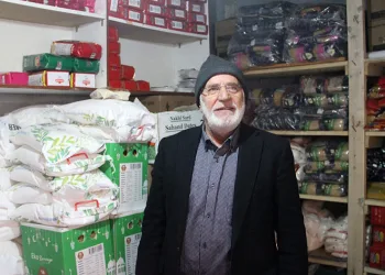 Bu bakkalda para geçmiyor