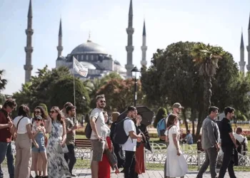 İstanbul, turizme hızlı başladı