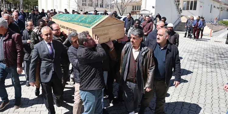 Üniversite, doktora öğrencisine sahip çıktı