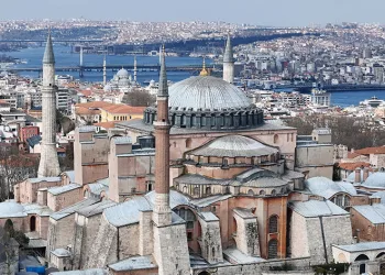 2. Bayezid Minaresi’nde söküm işlemi
