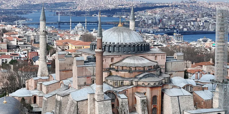 2. Bayezid Minaresi’nde söküm işlemi