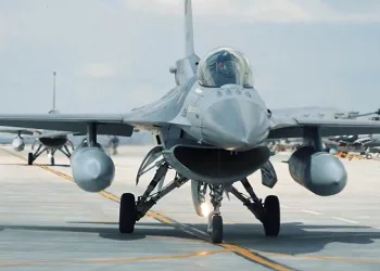 AESA Burun Radarı F-16’ya takıldı