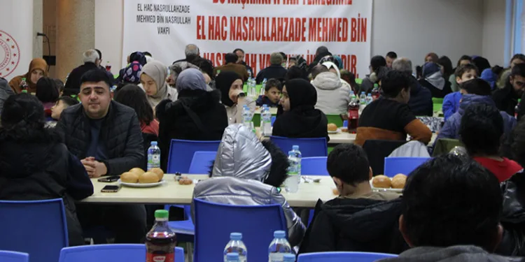 Geçmişten geleceğe uzanan el