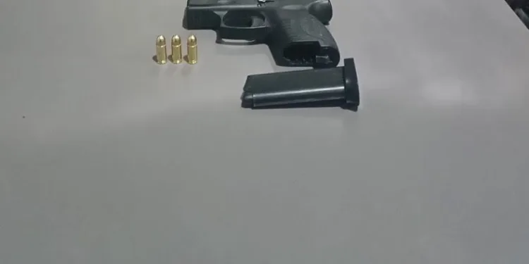 Ruhsatsız tabanca ve fişek ele geçirildi
