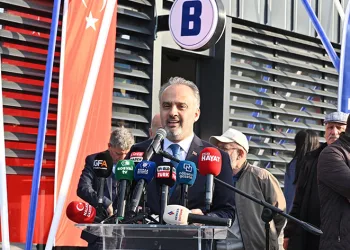 Burfaş Kafe Kent Meydanı’nda