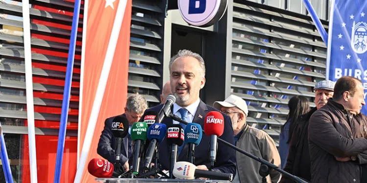 Burfaş Kafe Kent Meydanı’nda