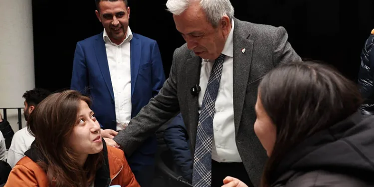 Şadi Özdemir Görükleliler’i dinledi