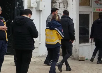 Yaşlı adam asansörde ölü bulundu