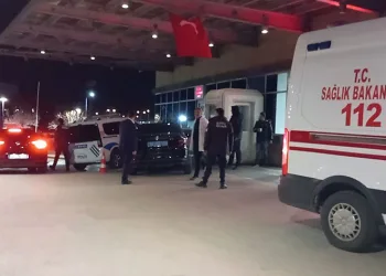 Mahkum yatağını ateşe verdi