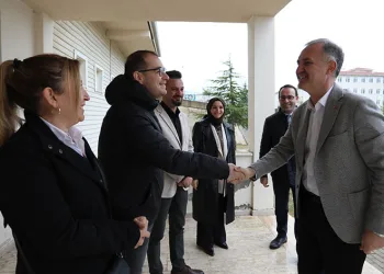 Alper Taban gençlerle bulıuştu