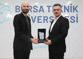 İletişimci Dr. Halid Özgür: “İyi sunan kazanır”