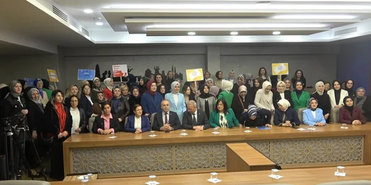 “Kız öğrencilerin okullaşma oranı arttı”