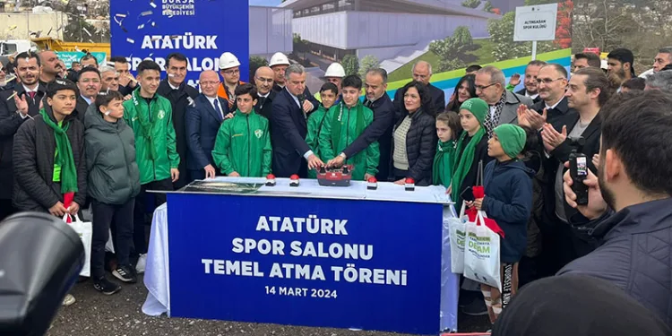 Bursa’da Atatürk Kapalı Spor Salonu’nun temeli atıldı