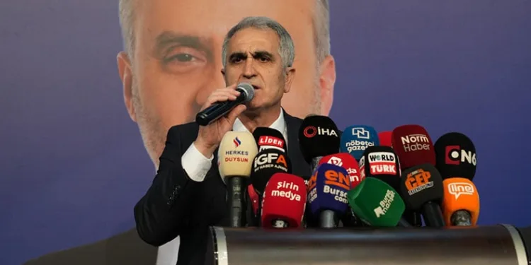 Çolak, projelerini ve meclis üyesi adaylarını tanıttı