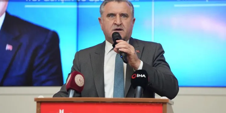 “İstanbul’a hiçbir şey yapmadı”