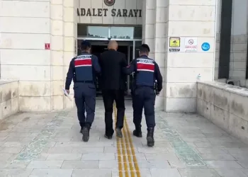 Edremit’te iki terör şüphelisi yakalandı