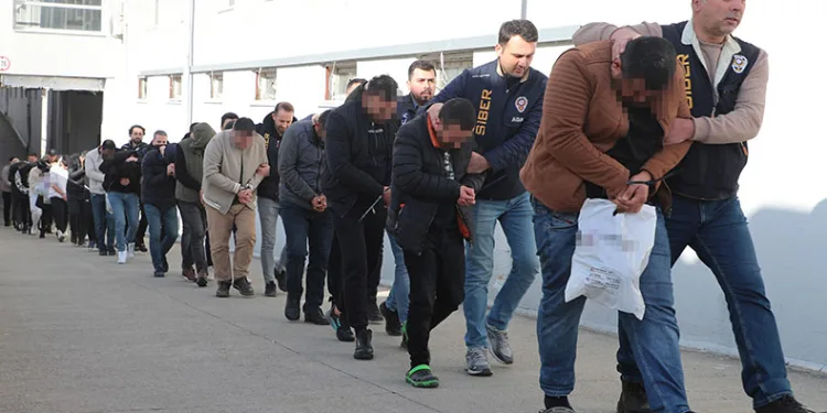 30 milyar TL dolandıran şebekeden 74 kişi tutuklandı