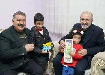 Yavilioğlu, teravih sonrası vatandaşı dinledi