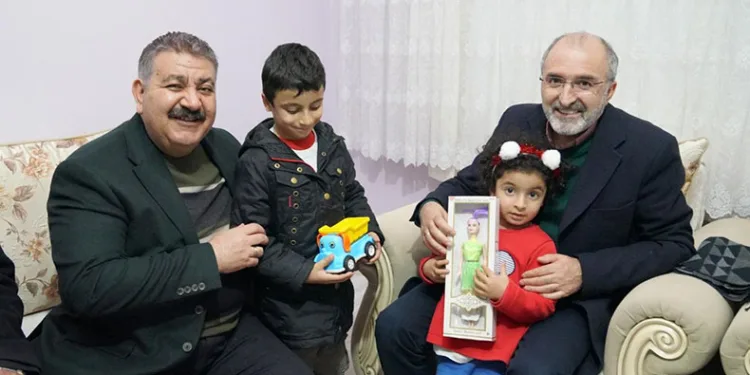 Yavilioğlu, teravih sonrası vatandaşı dinledi