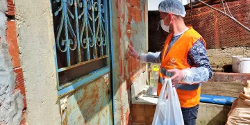 Günlük 10 bin kişiye iftar yemeği