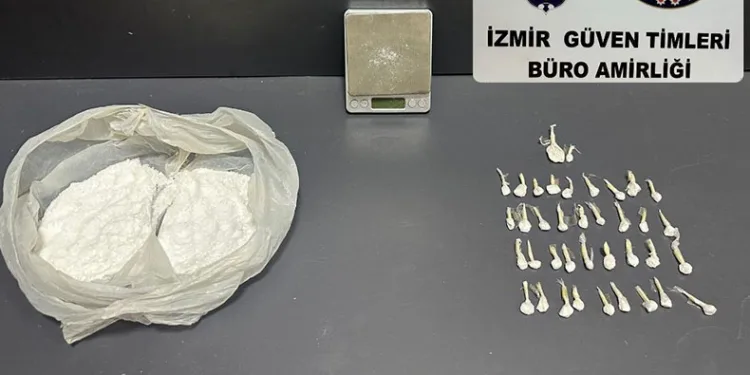 İzmir’de Güven Timleri’nden zehir baskınları
