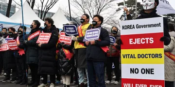 Greve giden doktorlar için yaptırım