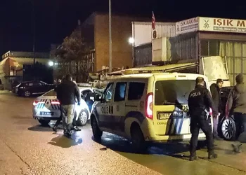 Dur ihtarına uymayan sürücü kapana kısıldı