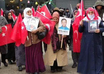 Vanlı annelerin evlat nöbeti 77’nci haftasında