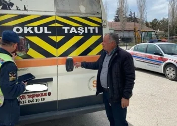 Jandarmadan okul servislerine denetim