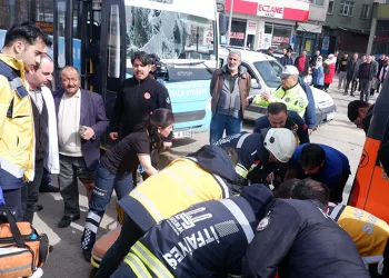 Erzurum’da trafik kazası; 14 yaralı