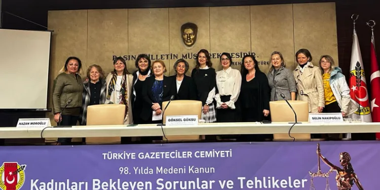 “Tüm kadınları Medeni Kanuna sahip çıkmaya çağırıyoruz”