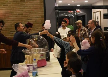 Vali Aktaş, yetim çocuklarla bir araya geldi