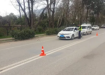 Jandarmadan 18 araca trafikten men cezası