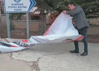 Ankara’da pankartları sökülen başkan adaylarından tepki