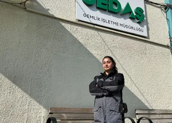 Elektriğe kadın eli değiyor