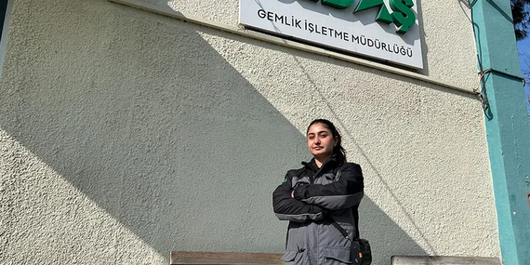 Elektriğe kadın eli değiyor