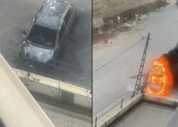 Duvara çarpan otomobil yanarak kullanılamaz hale geldi