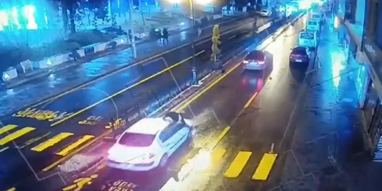 Para için canını tehlikeye attı