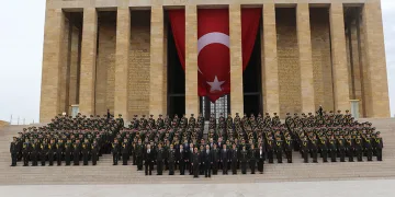 Kara Harp Okulu öğrencileri Anıtkabir’i ziyaret etti