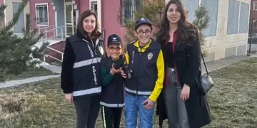 Polislerden epilepsi hastası çocuklara moral ziyareti