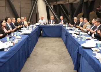 Zeki Aygün’e veda iftarı
